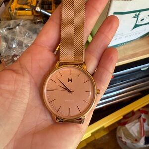 MVMT Rose Gold Mesh Strap Watch New worn 2x beautiful female medium wide gift